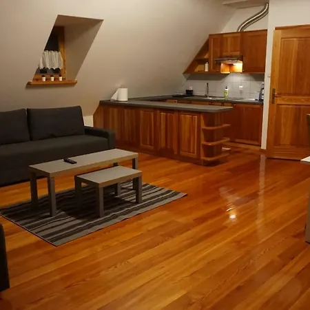 Pod Kasztanami Międzylesie