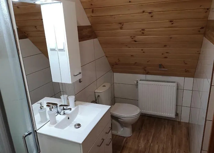 팜스테이 Pod Kasztanami