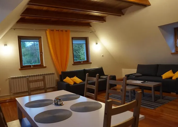 팜스테이 Pod Kasztanami *